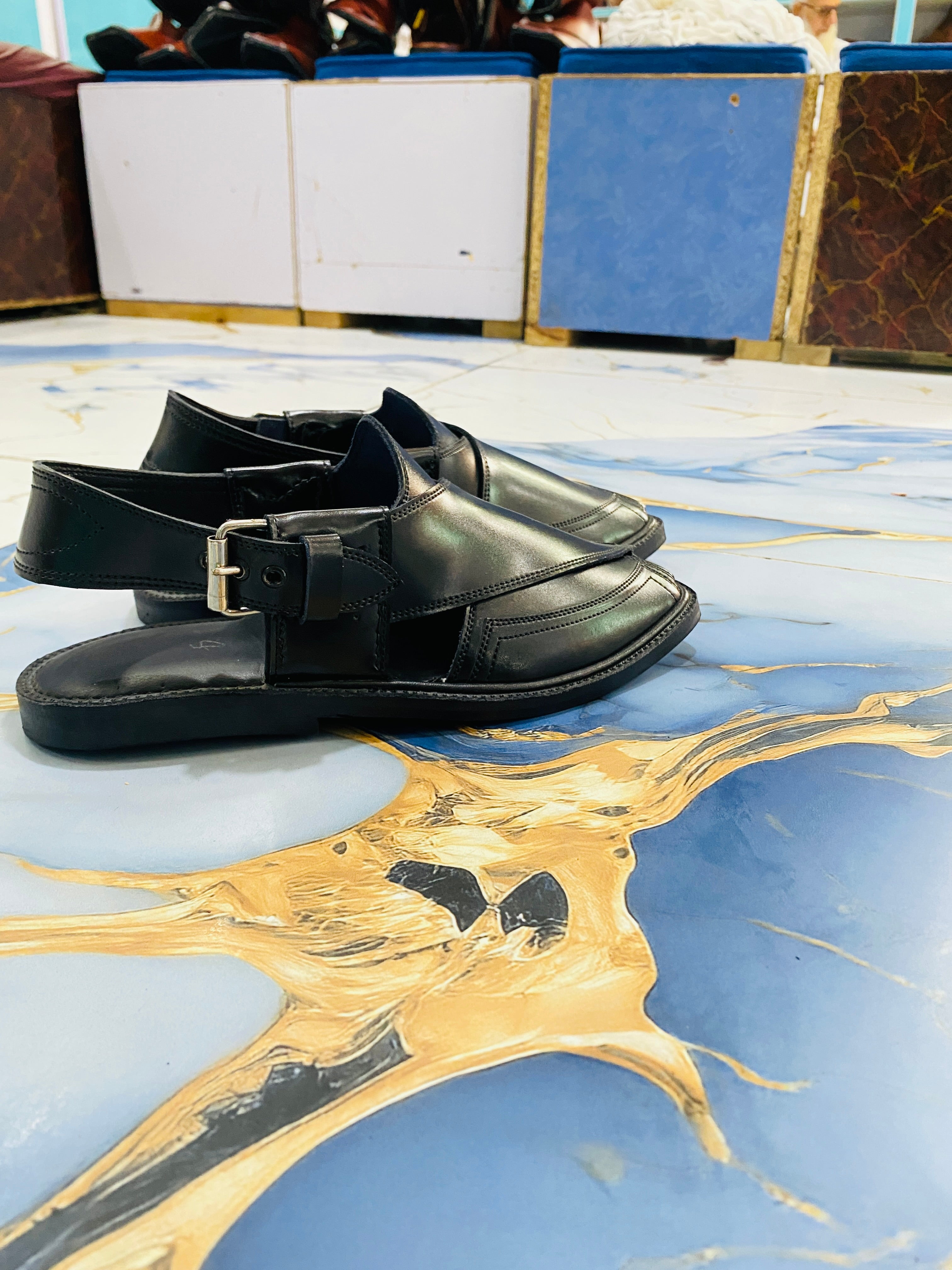 Takidara Peshawari Chappal (Black)