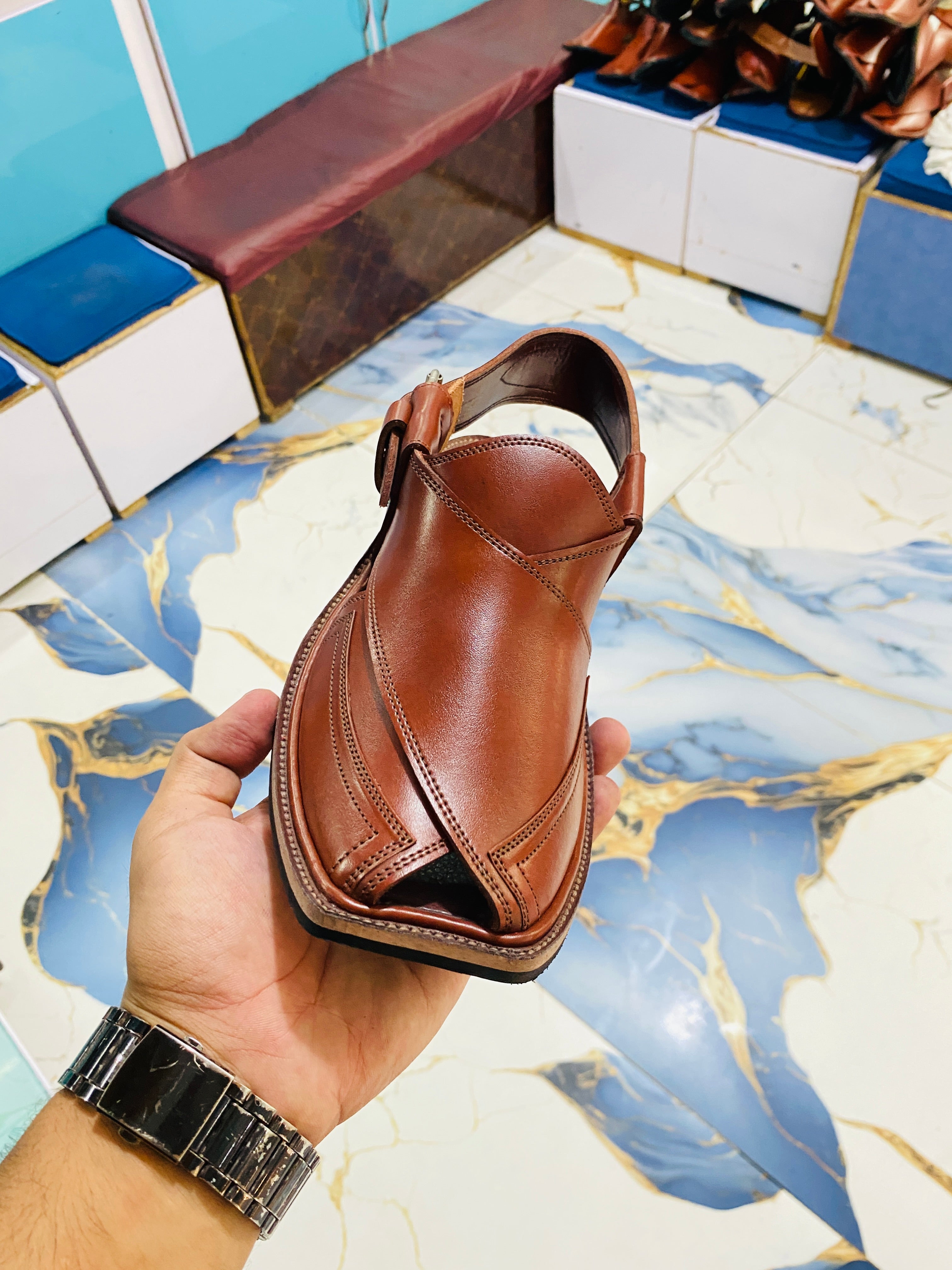Takidara Peshawari Chappal (Master)