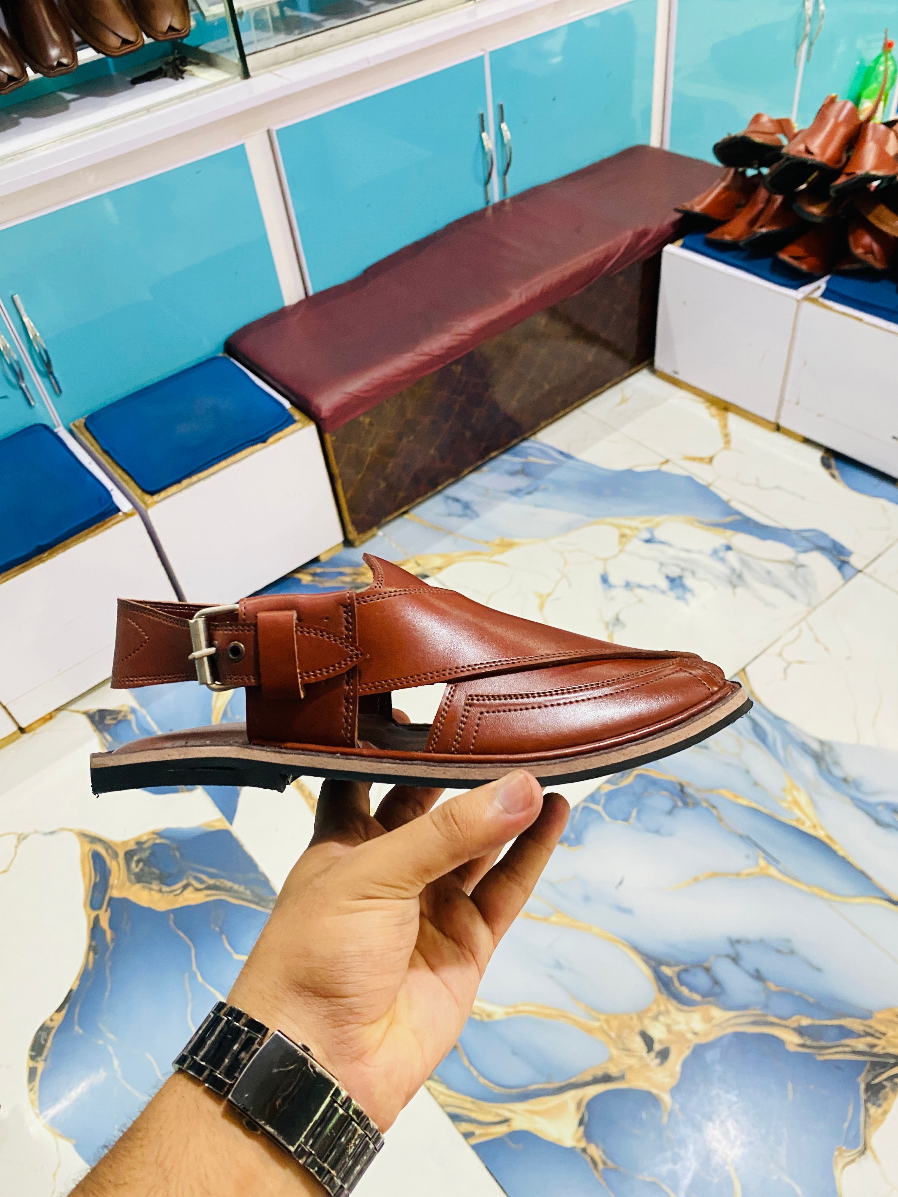 Takidara Peshawari Chappal (Master)