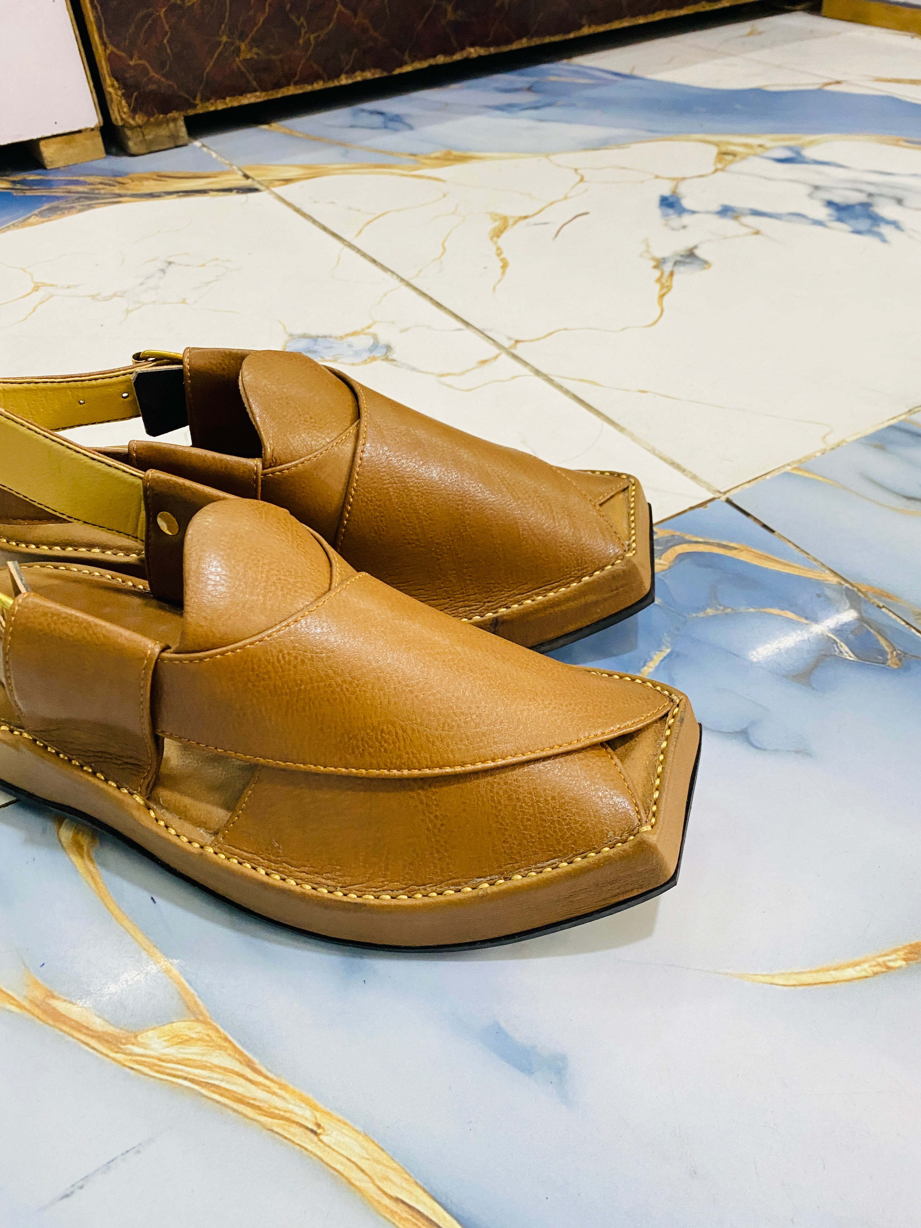 Smart Kaptaan Peshawari Chappal (Light Brown)