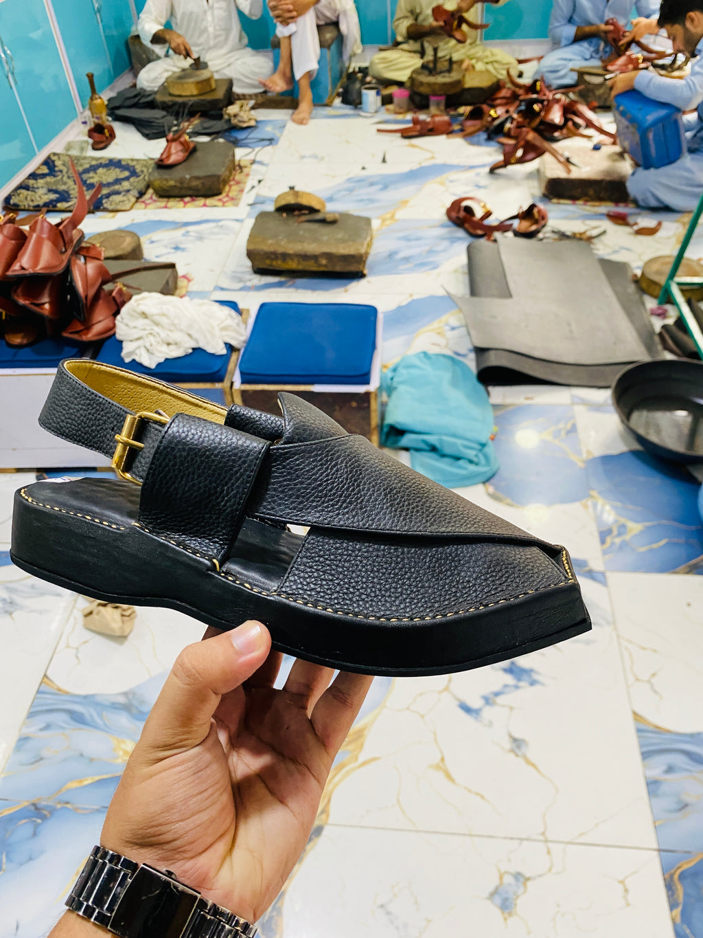 Smart Kaptaan Peshawari Chappal (Black)